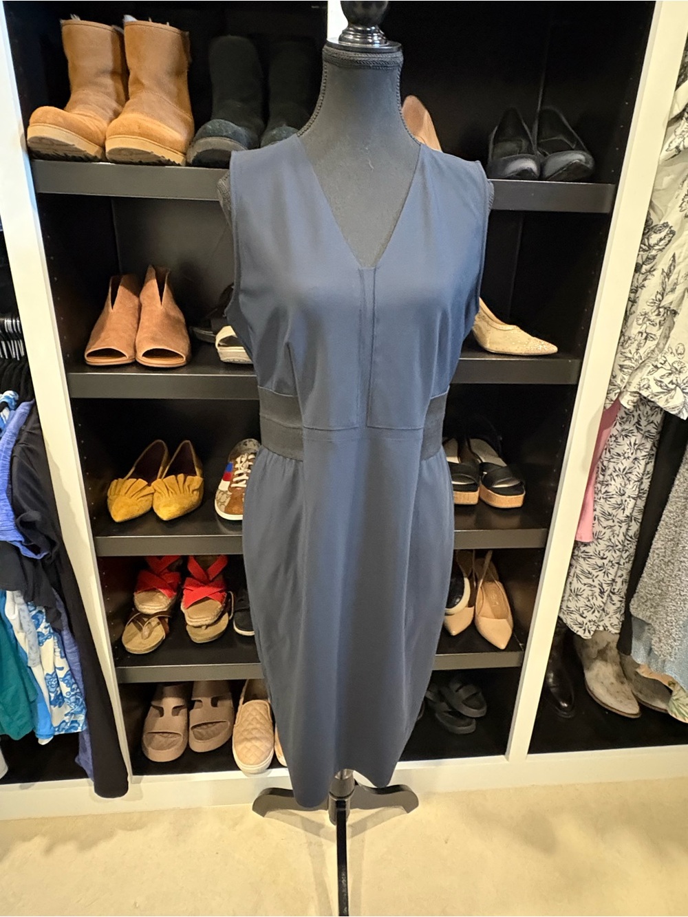 Ann Taylor Navy Sleeveless V-Neck Midi Sheath Dress